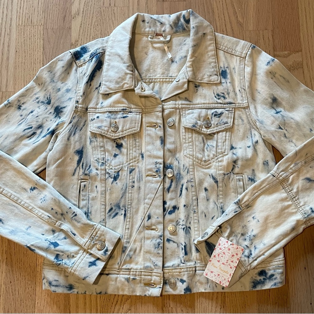 NWT Free People rumors denim jacket in jones tie dye blue.